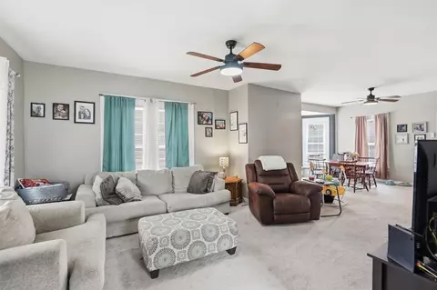Living - 1823 Edwards Ave, Springfield, OH 45503 photo 1 of 1