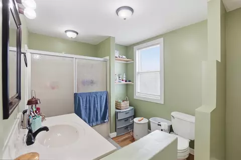 Bath - 1823 Edwards Ave, Springfield, OH 45503 photo 1 of 4