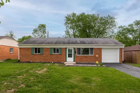 253 Lutz Dr, Englewood, OH 45322