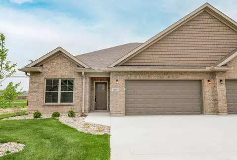 1160 Waterloo St, Troy, OH 45373