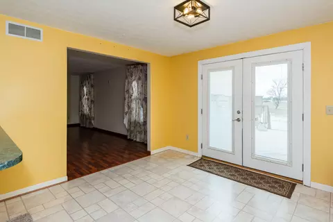 Entry Way - 929 N Tecumseh Rd, Springfield, OH 45504 photo 3 of 3