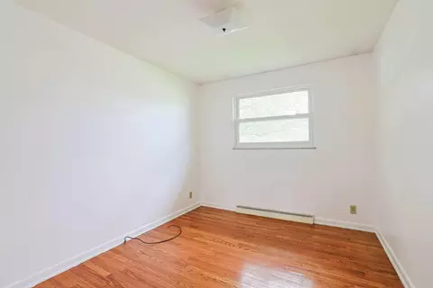 Bedroom - 452 Cookston Ave, Springfield, OH 45503 photo 5 of 6
