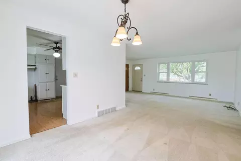 Living - 452 Cookston Ave, Springfield, OH 45503 photo 5 of 5