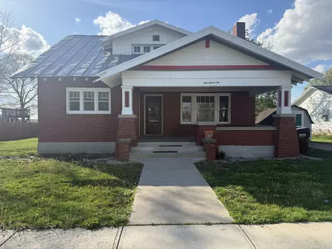 372 S Main St, New Madison, OH 45346