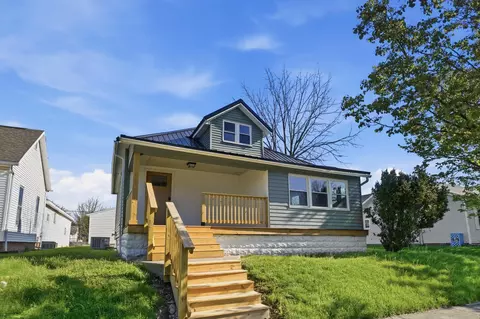 616 E Benton St, Wapakoneta, OH 45895