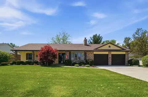 1007 Carnation Dr, Wapakoneta, OH 45895