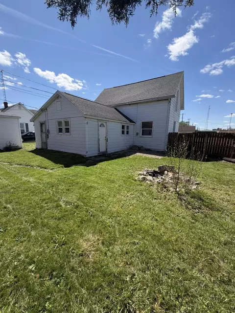 Exterior - 116 S Buckeye St, Celina, OH 45822 photo 2 of 3