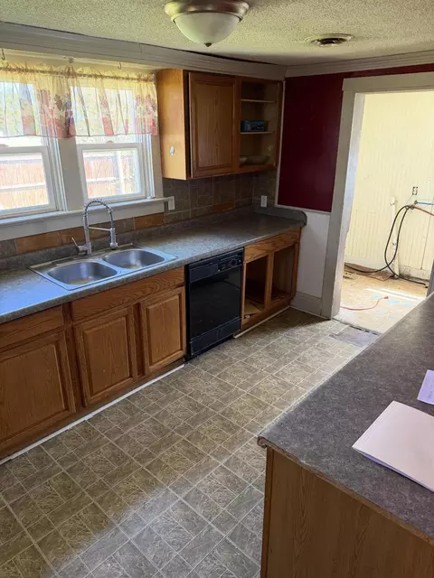 Kitchen - 116 S Buckeye St, Celina, OH 45822 photo 1 of 1