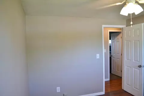 Bedroom - 4642 Laredo St, Springfield, OH 45503 photo 2 of 8