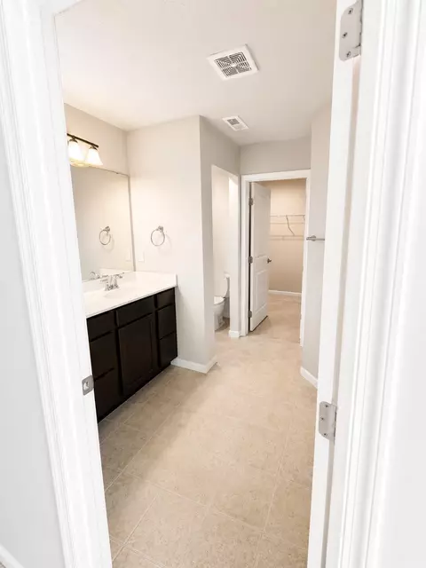 Entry Way - 1144 Red Maple Dr, Troy, OH 45373 photo 7 of 7