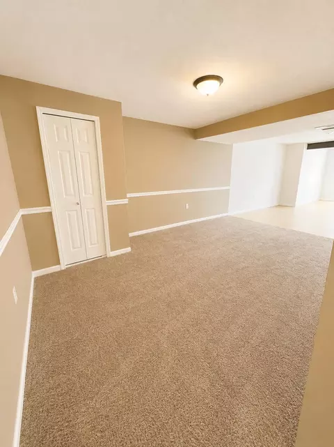Living - 1144 Red Maple Dr, Troy, OH 45373 photo 2 of 3