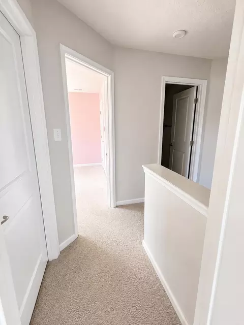 Entry Way - 1144 Red Maple Dr, Troy, OH 45373 photo 2 of 7