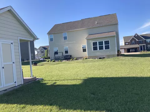 Exterior - 1144 Red Maple Dr, Troy, OH 45373 photo 4 of 8