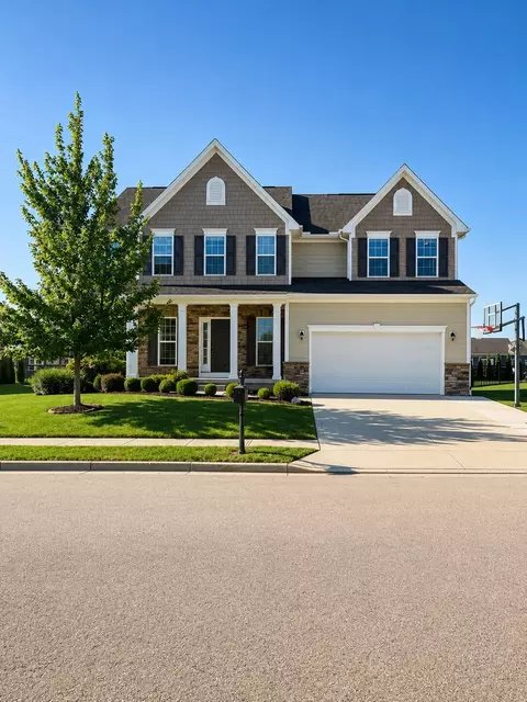 Exterior - 1144 Red Maple Dr, Troy, OH 45373 photo 1 of 8