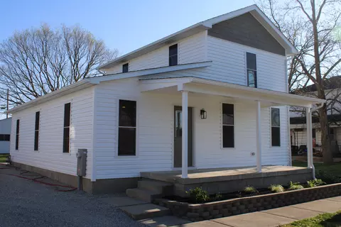 318 E Main St, Bradford, OH 45308