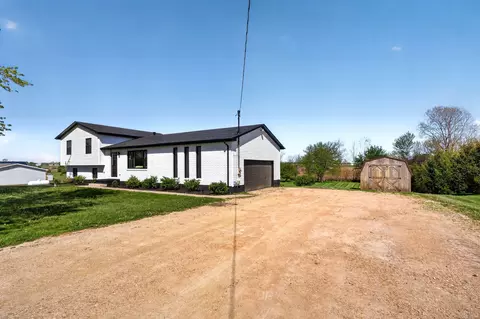 Exterior - 2430 Myers Rd, Springfield, OH 45502 photo 3 of 16