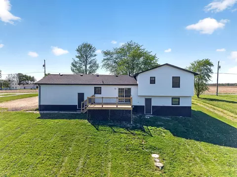 Exterior - 2430 Myers Rd, Springfield, OH 45502 photo 14 of 16