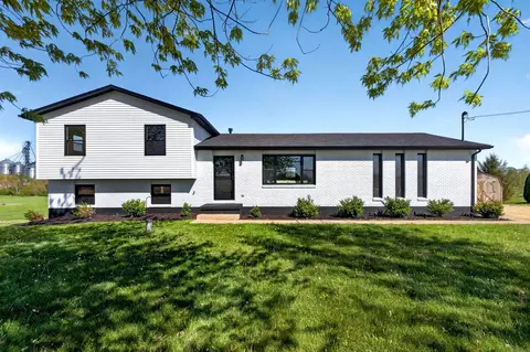 Exterior - 2430 Myers Rd, Springfield, OH 45502 photo 5 of 16
