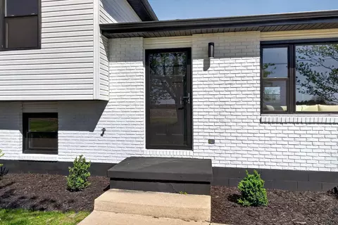 Exterior - 2430 Myers Rd, Springfield, OH 45502 photo 7 of 16