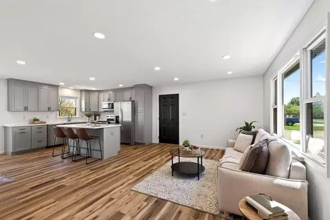 Living - 2430 Myers Rd, Springfield, OH 45502 photo 1 of 3