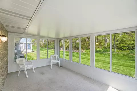 Exterior - 4898 E Brannan Dr, Springfield, OH 45502 photo 5 of 13