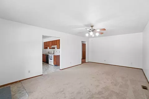 Living - 4898 E Brannan Dr, Springfield, OH 45502 photo 3 of 4