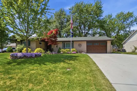 106 Sharon Dr, Piqua, OH 45356