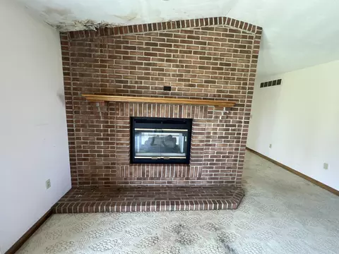 Living - 17300 Lock Two Rd, Botkins, OH 45306 photo 7 of 16