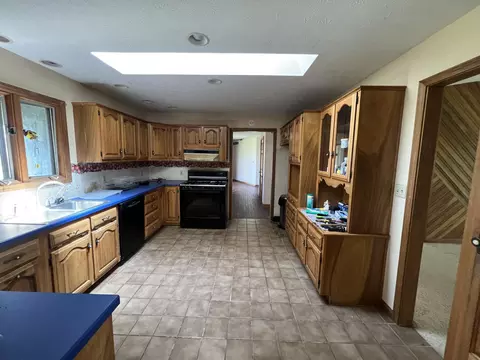 Kitchen - 17300 Lock Two Rd, Botkins, OH 45306 photo 3 of 4