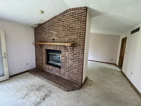 Living - 17300 Lock Two Rd, Botkins, OH 45306 photo 8 of 16