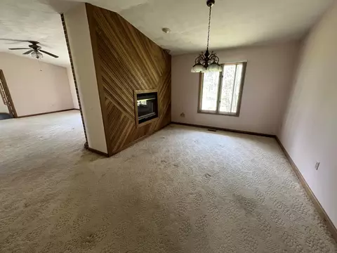 Living - 17300 Lock Two Rd, Botkins, OH 45306 photo 10 of 16