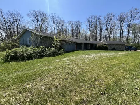 Exterior - 17300 Lock Two Rd, Botkins, OH 45306 photo 3 of 13