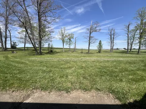 Exterior - 17300 Lock Two Rd, Botkins, OH 45306 photo 9 of 13