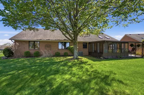 Exterior - 1738 Berwick Dr, Springfield, OH 45503 photo 12 of 15