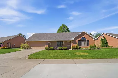 Exterior - 1738 Berwick Dr, Springfield, OH 45503 photo 2 of 15