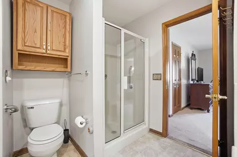 Bath - 1738 Berwick Dr, Springfield, OH 45503 photo 4 of 4