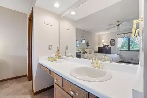 Bath - 1738 Berwick Dr, Springfield, OH 45503 photo 2 of 4