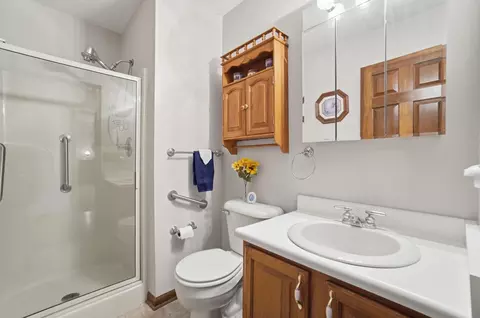 Bath - 1738 Berwick Dr, Springfield, OH 45503 photo 1 of 4