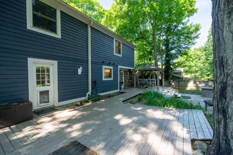 Exterior - 2471 Beechknoll Ct, Centerville, OH 45458 photo 7 of 8