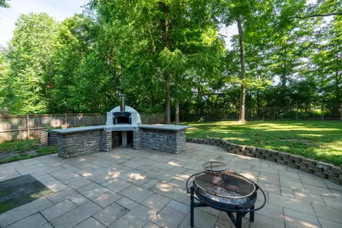 Exterior - 2471 Beechknoll Ct, Centerville, OH 45458 photo 4 of 8