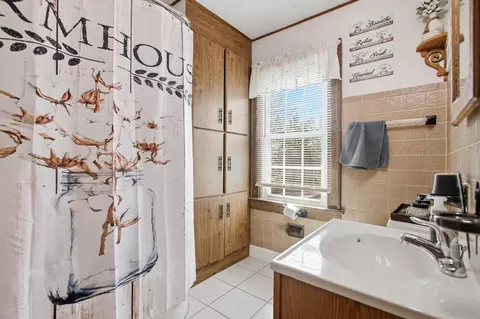 Bath - 111 E 1st St, Springfield, OH 45504 photo 1 of 2