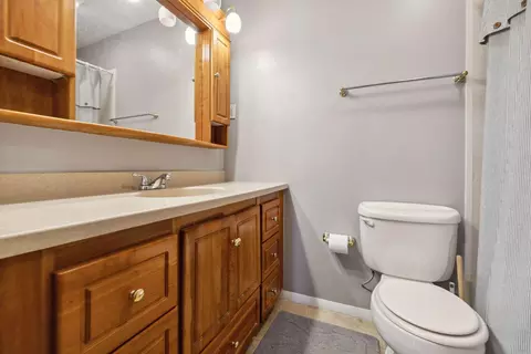 Bath - 1405 Providence Ave, Springfield, OH 45503 photo 1 of 2