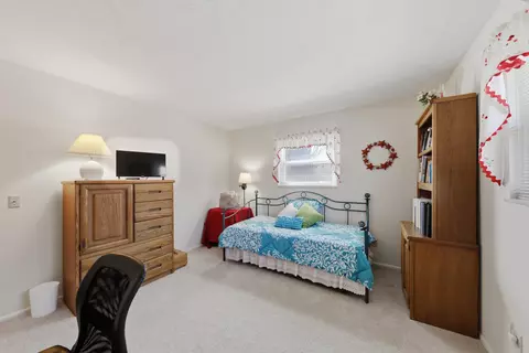 Bedroom - 837 Santa Monica Ave, Springfield, OH 45503 photo 5 of 8