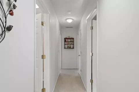 Entry Way - 837 Santa Monica Ave, Springfield, OH 45503 photo 4 of 4