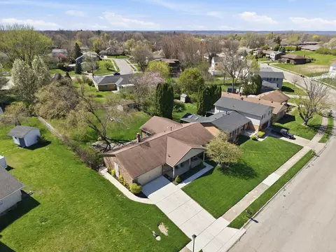 View/Area - 837 Santa Monica Ave, Springfield, OH 45503 photo 6 of 9