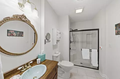 Bath - 837 Santa Monica Ave, Springfield, OH 45503 photo 1 of 6