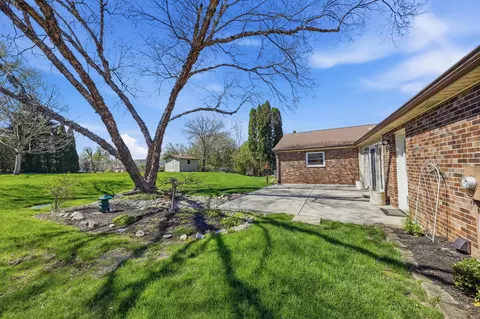 Exterior - 837 Santa Monica Ave, Springfield, OH 45503 photo 7 of 15