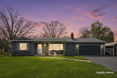 2318 Pawnee Dr, London, OH 43140