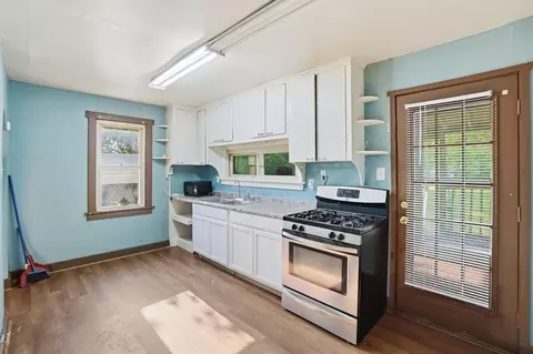 Kitchen - 505 Highview Ave, Springfield, OH 45505 photo 1 of 3