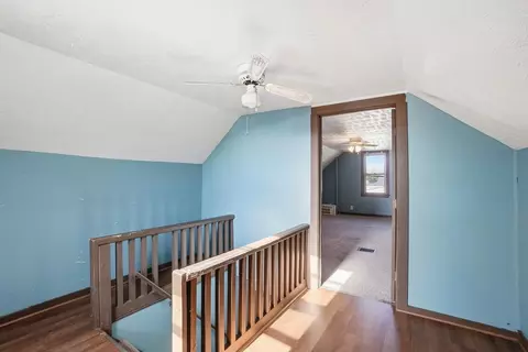 Entry Way - 505 Highview Ave, Springfield, OH 45505 photo 2 of 2